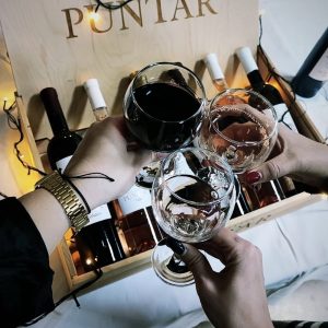 Pročitajte više o članku Nezaboravna Wine&Art radionica u Neumu!